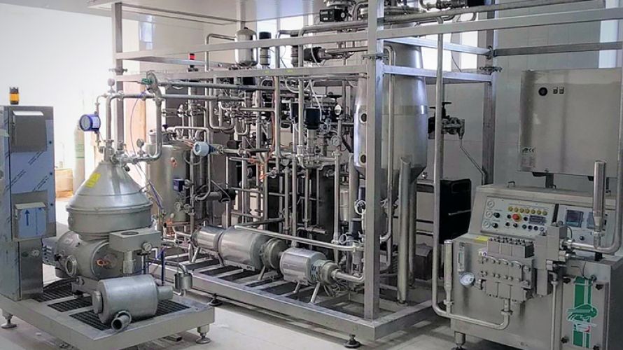 Plate pasteurizer for milk